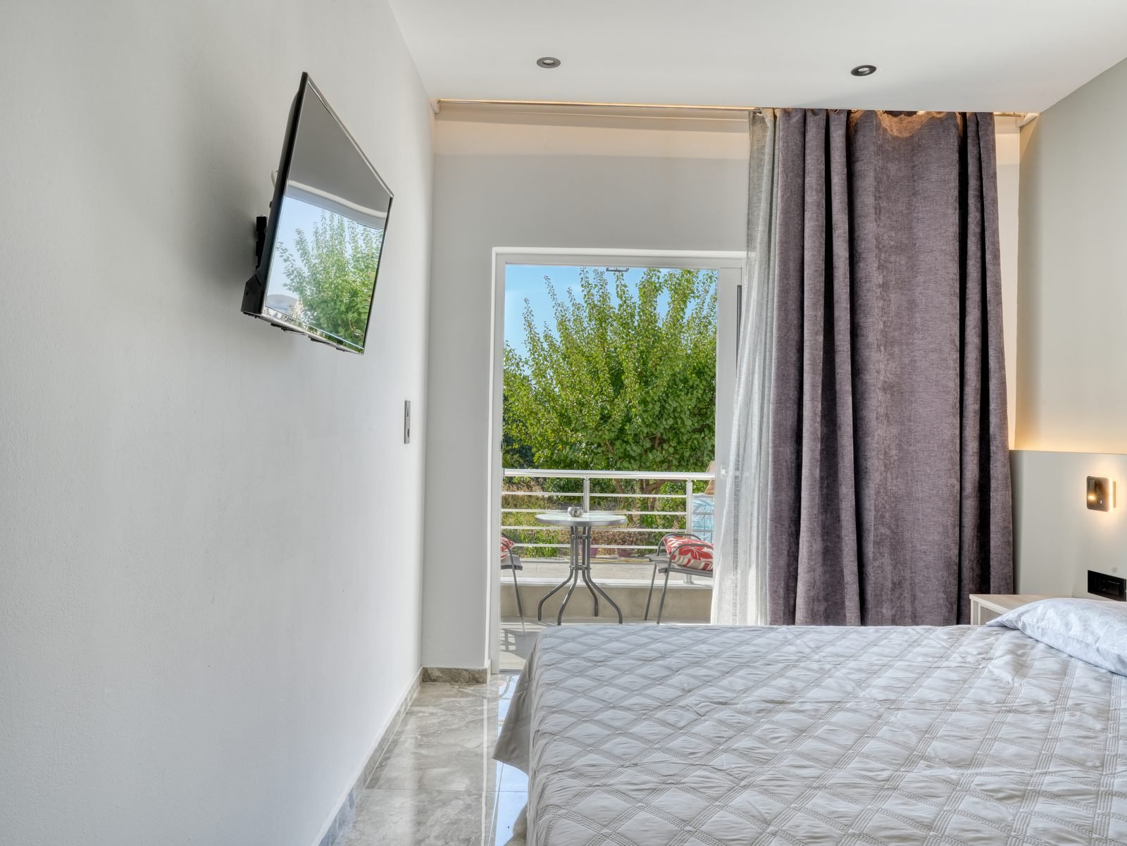 Garden View Apartment — bedroom